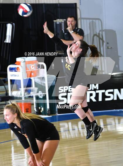 Thumbnail 3 in Menlo School @ Point Loma (CIF State D4 Final) photogallery.