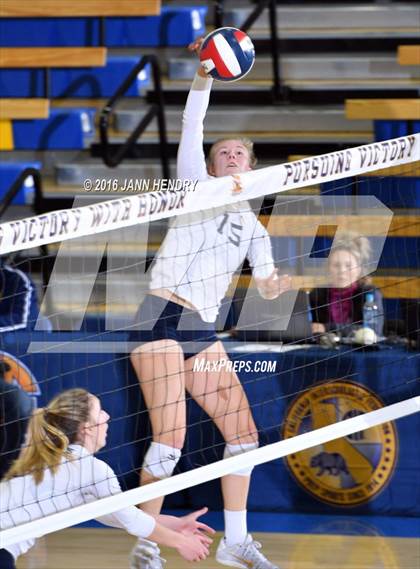 Thumbnail 1 in Menlo School @ Point Loma (CIF State D4 Final) photogallery.