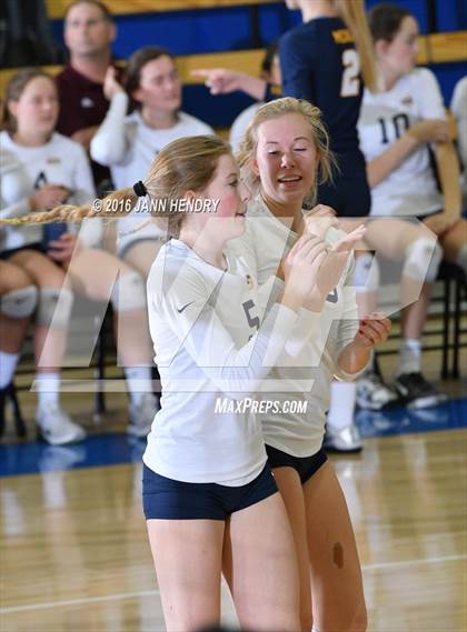 Thumbnail 2 in Menlo School @ Point Loma (CIF State D4 Final) photogallery.
