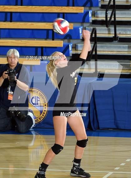 Thumbnail 2 in Menlo School @ Point Loma (CIF State D4 Final) photogallery.