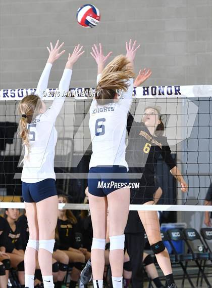 Thumbnail 2 in Menlo School @ Point Loma (CIF State D4 Final) photogallery.