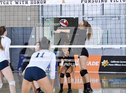 Thumbnail 1 in Menlo School @ Point Loma (CIF State D4 Final) photogallery.