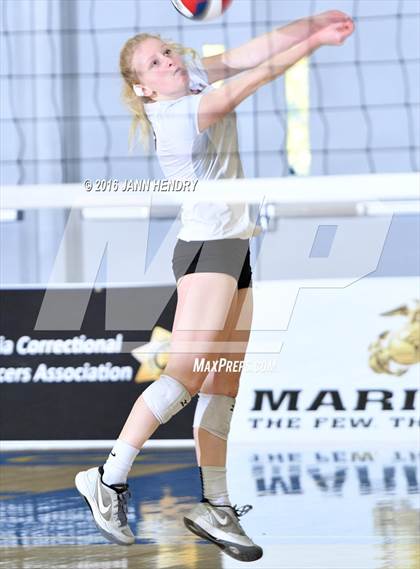 Thumbnail 2 in Menlo School @ Point Loma (CIF State D4 Final) photogallery.