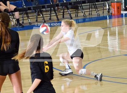 Thumbnail 2 in Menlo School @ Point Loma (CIF State D4 Final) photogallery.