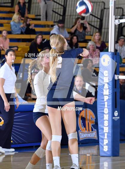 Thumbnail 3 in Menlo School @ Point Loma (CIF State D4 Final) photogallery.