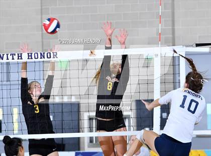 Thumbnail 3 in Menlo School @ Point Loma (CIF State D4 Final) photogallery.