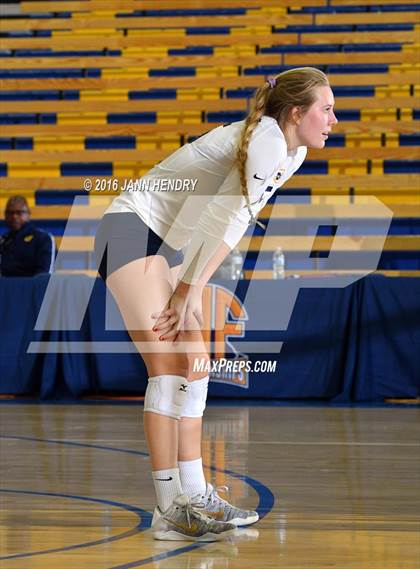 Thumbnail 3 in Menlo School @ Point Loma (CIF State D4 Final) photogallery.