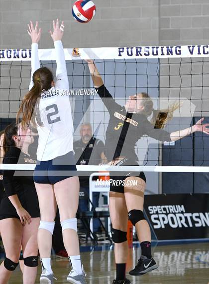 Thumbnail 1 in Menlo School @ Point Loma (CIF State D4 Final) photogallery.