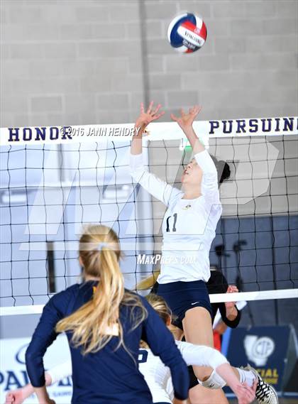 Thumbnail 2 in Menlo School @ Point Loma (CIF State D4 Final) photogallery.