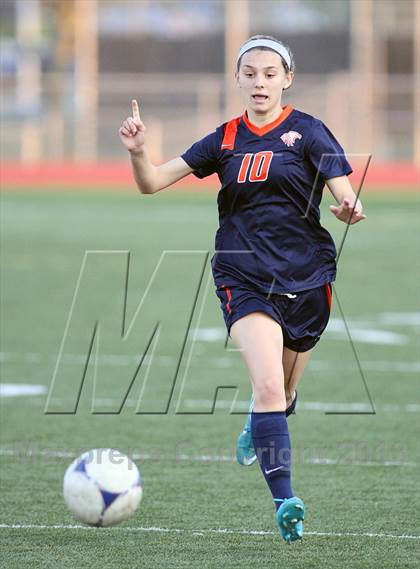 Thumbnail 3 in Olathe East vs. South photogallery.