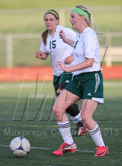 Thumbnail 2 in Olathe East vs. South photogallery.