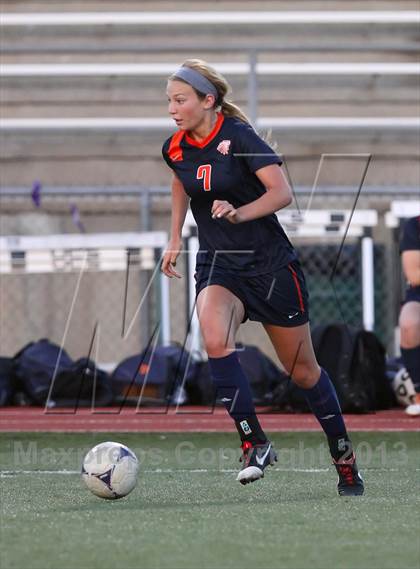 Thumbnail 1 in Olathe East vs. South photogallery.