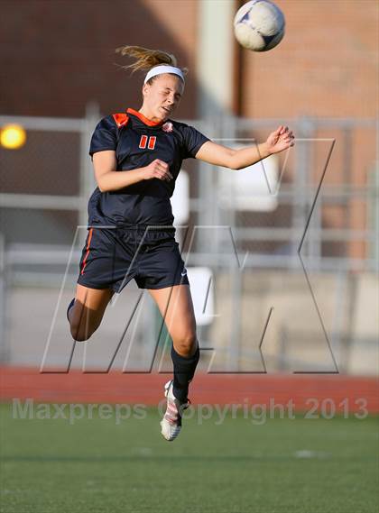 Thumbnail 2 in Olathe East vs. South photogallery.
