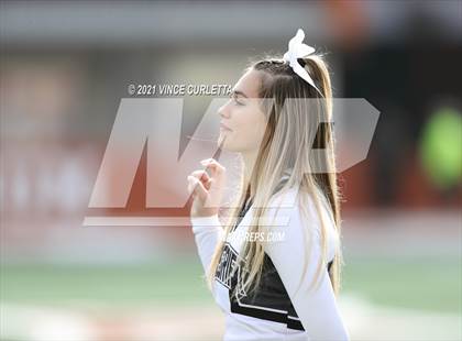 Thumbnail 3 in Westlake vs. Vandegrift (UIL 6A D2 Quarterfinal Playoff) photogallery.