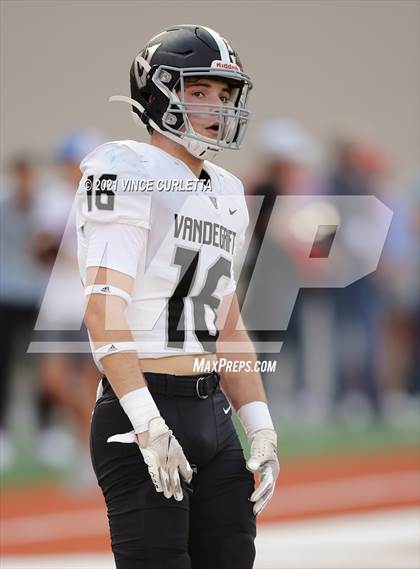 Thumbnail 2 in Westlake vs. Vandegrift (UIL 6A D2 Quarterfinal Playoff) photogallery.