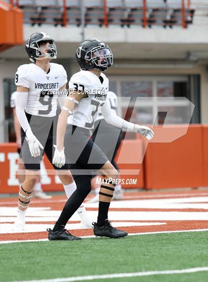Thumbnail 2 in Westlake vs. Vandegrift (UIL 6A D2 Quarterfinal Playoff) photogallery.