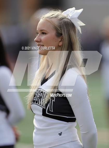 Thumbnail 1 in Westlake vs. Vandegrift (UIL 6A D2 Quarterfinal Playoff) photogallery.