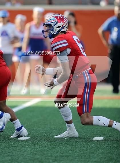 Thumbnail 1 in Westlake vs. Vandegrift (UIL 6A D2 Quarterfinal Playoff) photogallery.
