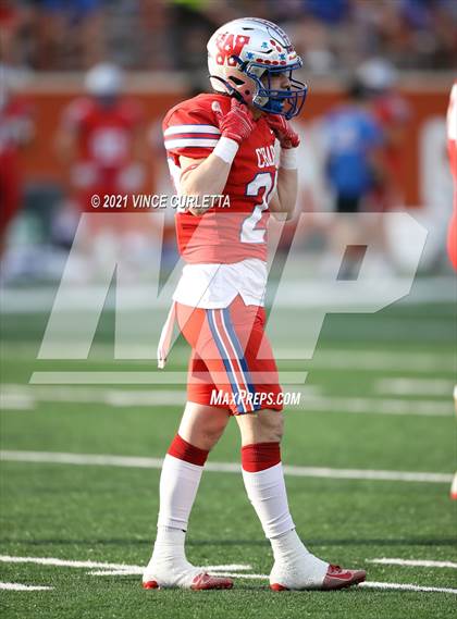 Thumbnail 3 in Westlake vs. Vandegrift (UIL 6A D2 Quarterfinal Playoff) photogallery.