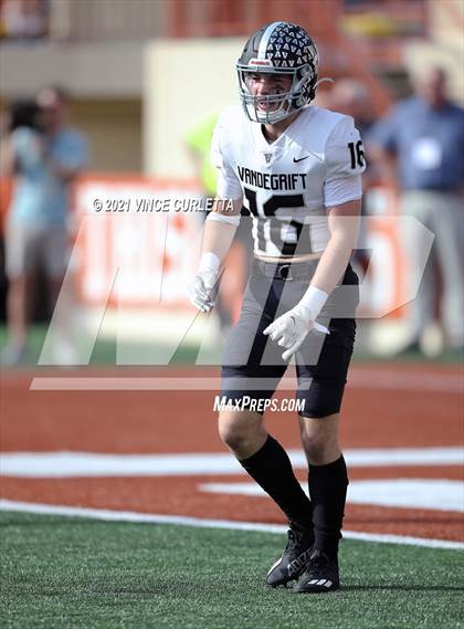 Thumbnail 2 in Westlake vs. Vandegrift (UIL 6A D2 Quarterfinal Playoff) photogallery.
