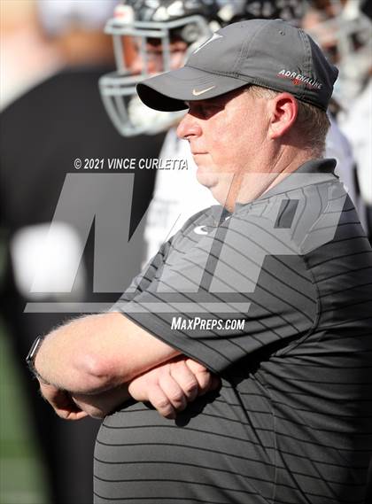 Thumbnail 1 in Westlake vs. Vandegrift (UIL 6A D2 Quarterfinal Playoff) photogallery.