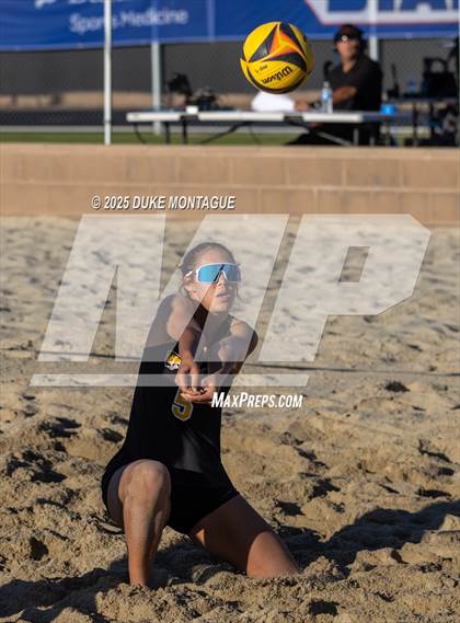 Thumbnail 3 in Fountain Hills vs Saguaro (AIA Pairs D-II Semifinals) photogallery.