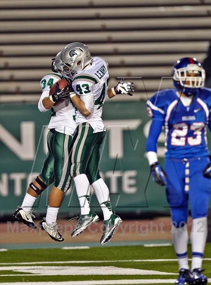 Thumbnail 1 in Folsom vs. De La Salle (CIF NorCal Regional Open Division Final) photogallery.