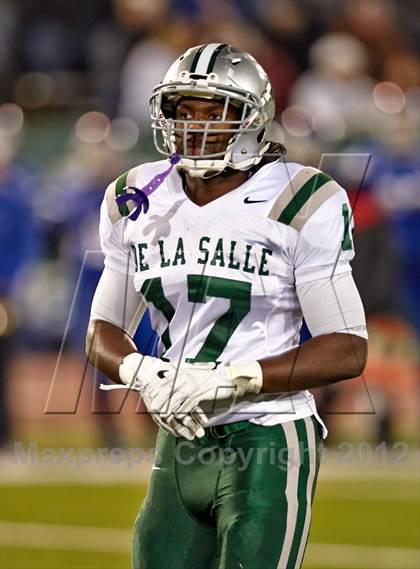 Thumbnail 1 in Folsom vs. De La Salle (CIF NorCal Regional Open Division Final) photogallery.