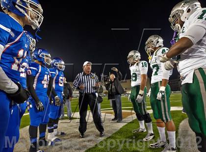 Thumbnail 1 in Folsom vs. De La Salle (CIF NorCal Regional Open Division Final) photogallery.