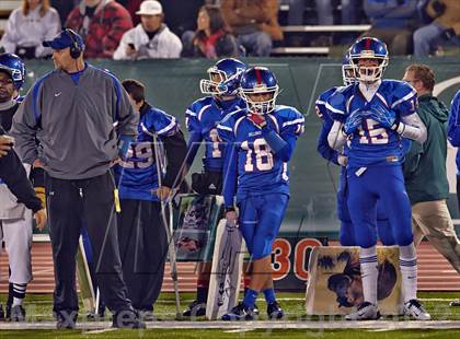 Thumbnail 3 in Folsom vs. De La Salle (CIF NorCal Regional Open Division Final) photogallery.