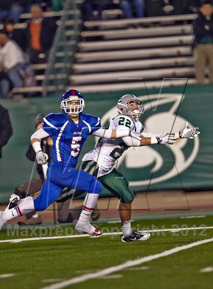 Thumbnail 3 in Folsom vs. De La Salle (CIF NorCal Regional Open Division Final) photogallery.