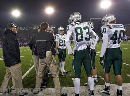 Thumbnail 2 in Folsom vs. De La Salle (CIF NorCal Regional Open Division Final) photogallery.