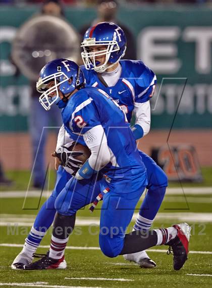 Thumbnail 1 in Folsom vs. De La Salle (CIF NorCal Regional Open Division Final) photogallery.