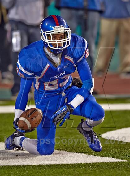 Thumbnail 3 in Folsom vs. De La Salle (CIF NorCal Regional Open Division Final) photogallery.