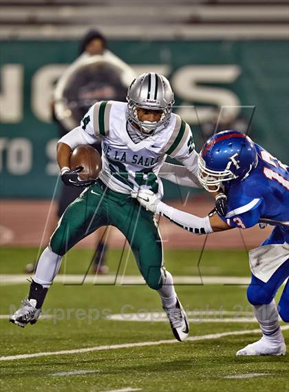Thumbnail 2 in Folsom vs. De La Salle (CIF NorCal Regional Open Division Final) photogallery.