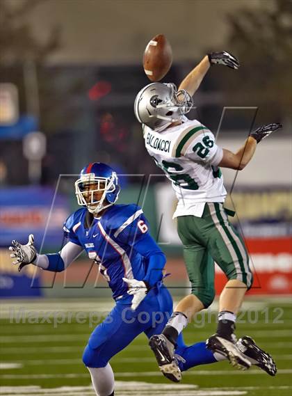 Thumbnail 2 in Folsom vs. De La Salle (CIF NorCal Regional Open Division Final) photogallery.