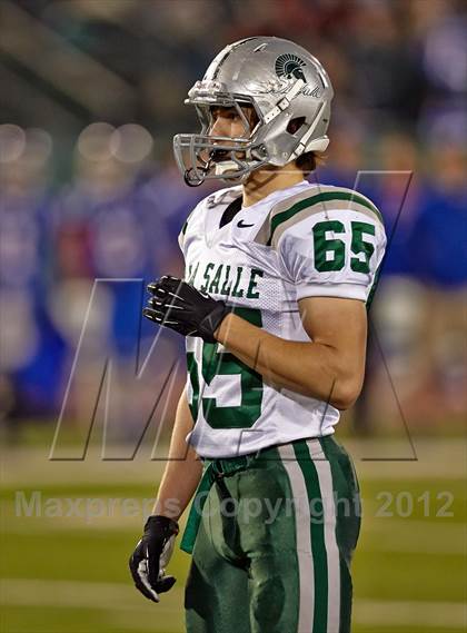 Thumbnail 2 in Folsom vs. De La Salle (CIF NorCal Regional Open Division Final) photogallery.