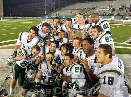 Thumbnail 2 in Folsom vs. De La Salle (CIF NorCal Regional Open Division Final) photogallery.