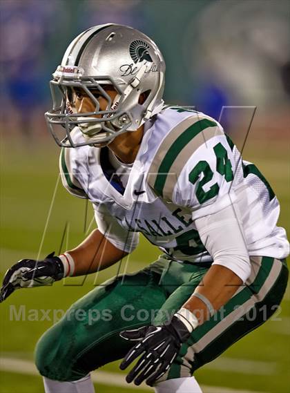 Thumbnail 3 in Folsom vs. De La Salle (CIF NorCal Regional Open Division Final) photogallery.