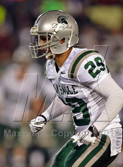 Thumbnail 2 in Folsom vs. De La Salle (CIF NorCal Regional Open Division Final) photogallery.