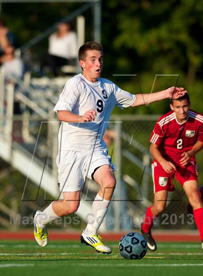 Thumbnail 2 in Smithtown East @ Smithtown West photogallery.