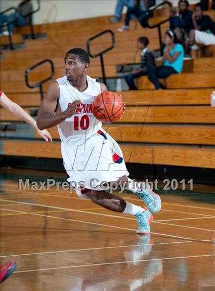 Thumbnail 1 in Leuzinger vs Burroughs (Santa Barbara Holiday Classic) photogallery.