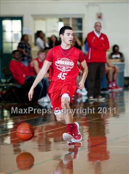 Thumbnail 3 in Leuzinger vs Burroughs (Santa Barbara Holiday Classic) photogallery.