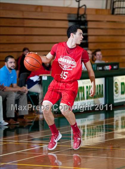 Thumbnail 1 in Leuzinger vs Burroughs (Santa Barbara Holiday Classic) photogallery.