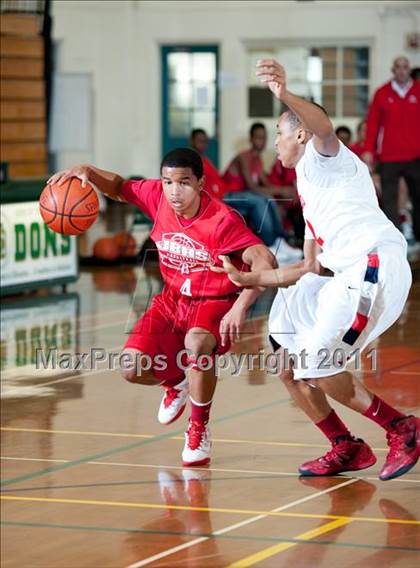 Thumbnail 1 in Leuzinger vs Burroughs (Santa Barbara Holiday Classic) photogallery.