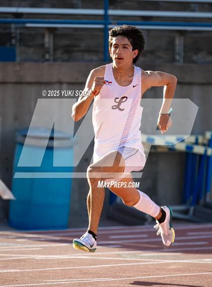 Thumbnail 1 in West Texas Relays photogallery.