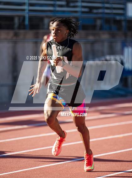Thumbnail 1 in West Texas Relays photogallery.