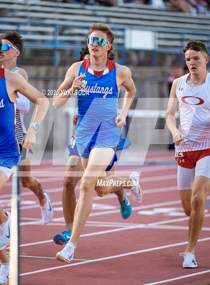 Thumbnail 2 in West Texas Relays photogallery.