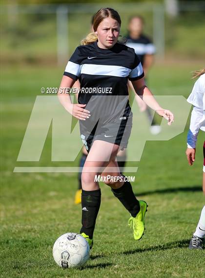 Thumbnail 2 in Millennium vs. Los Banos photogallery.