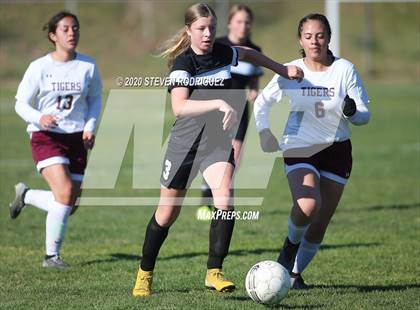 Thumbnail 3 in Millennium vs. Los Banos photogallery.